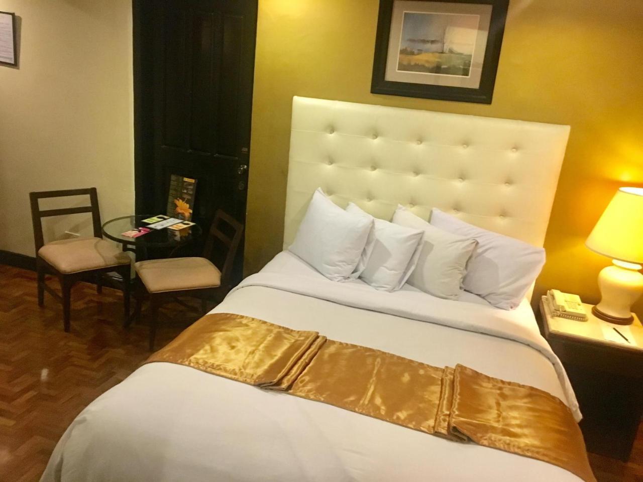 Lourdes Suites Makati City Eksteriør bilde