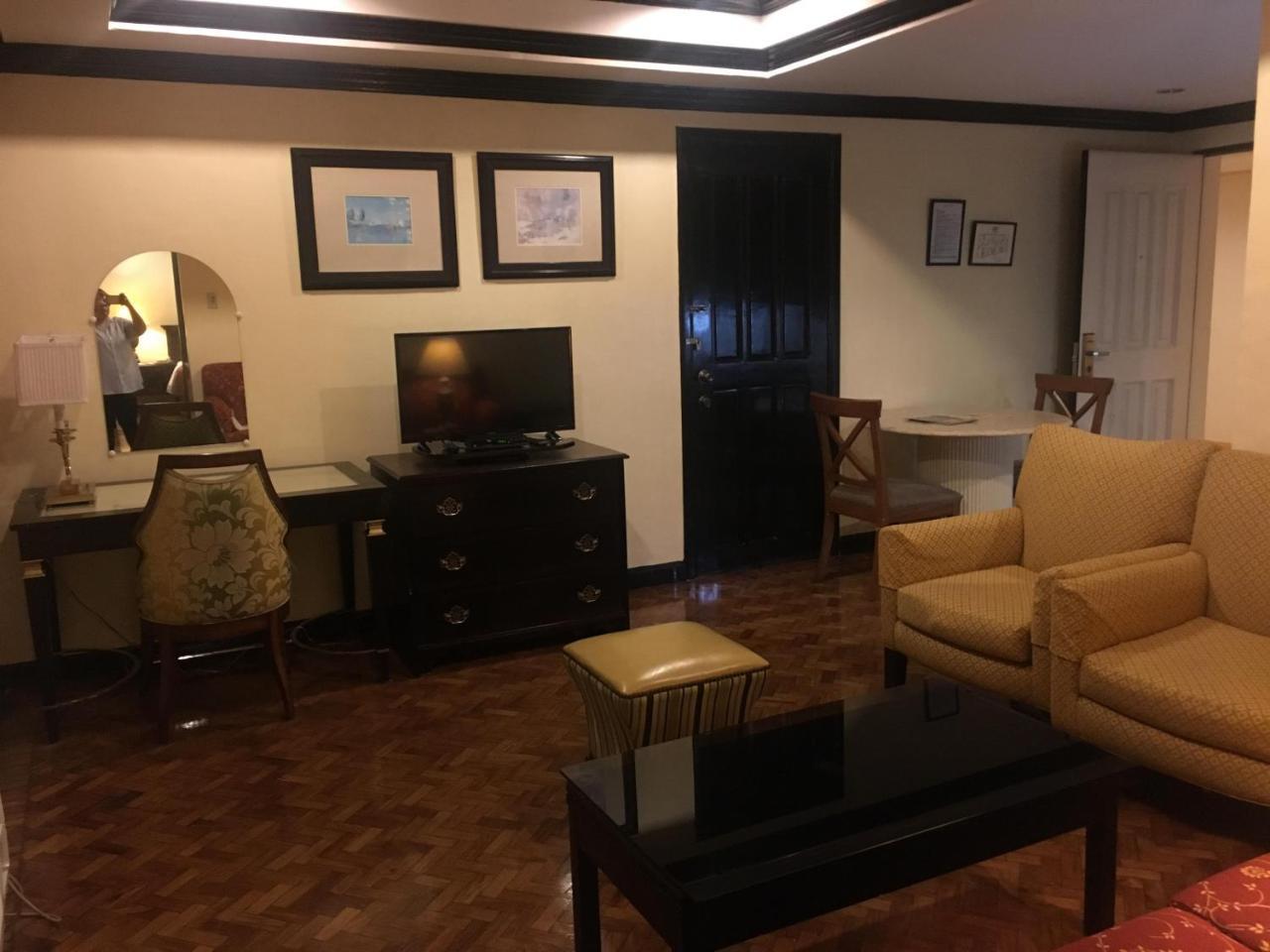 Lourdes Suites Makati City Eksteriør bilde