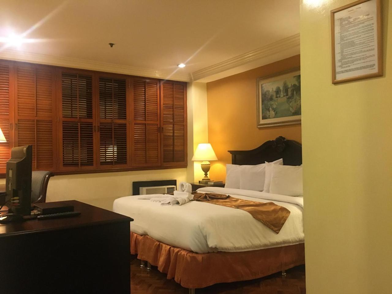 Lourdes Suites Makati City Eksteriør bilde