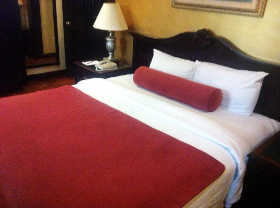 Lourdes Suites Makati City Eksteriør bilde